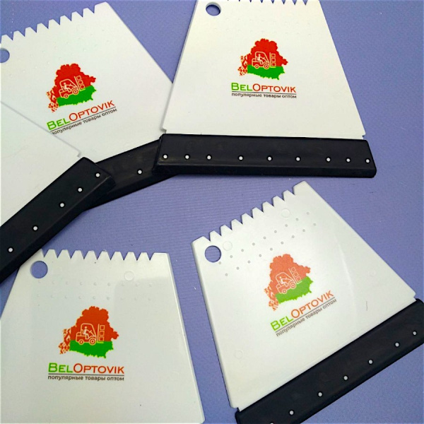 Скребок автомобильный с водосгоном 13х11 см., 4 разные стороны / Для удаления наледи и снега